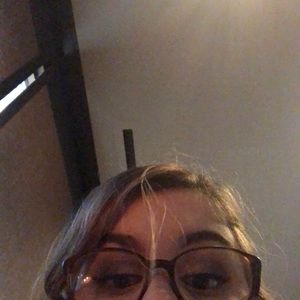 Meet your Posher, Caroline